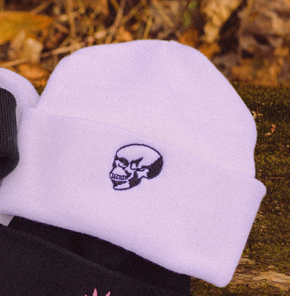 Beanie - Embroidered Skull